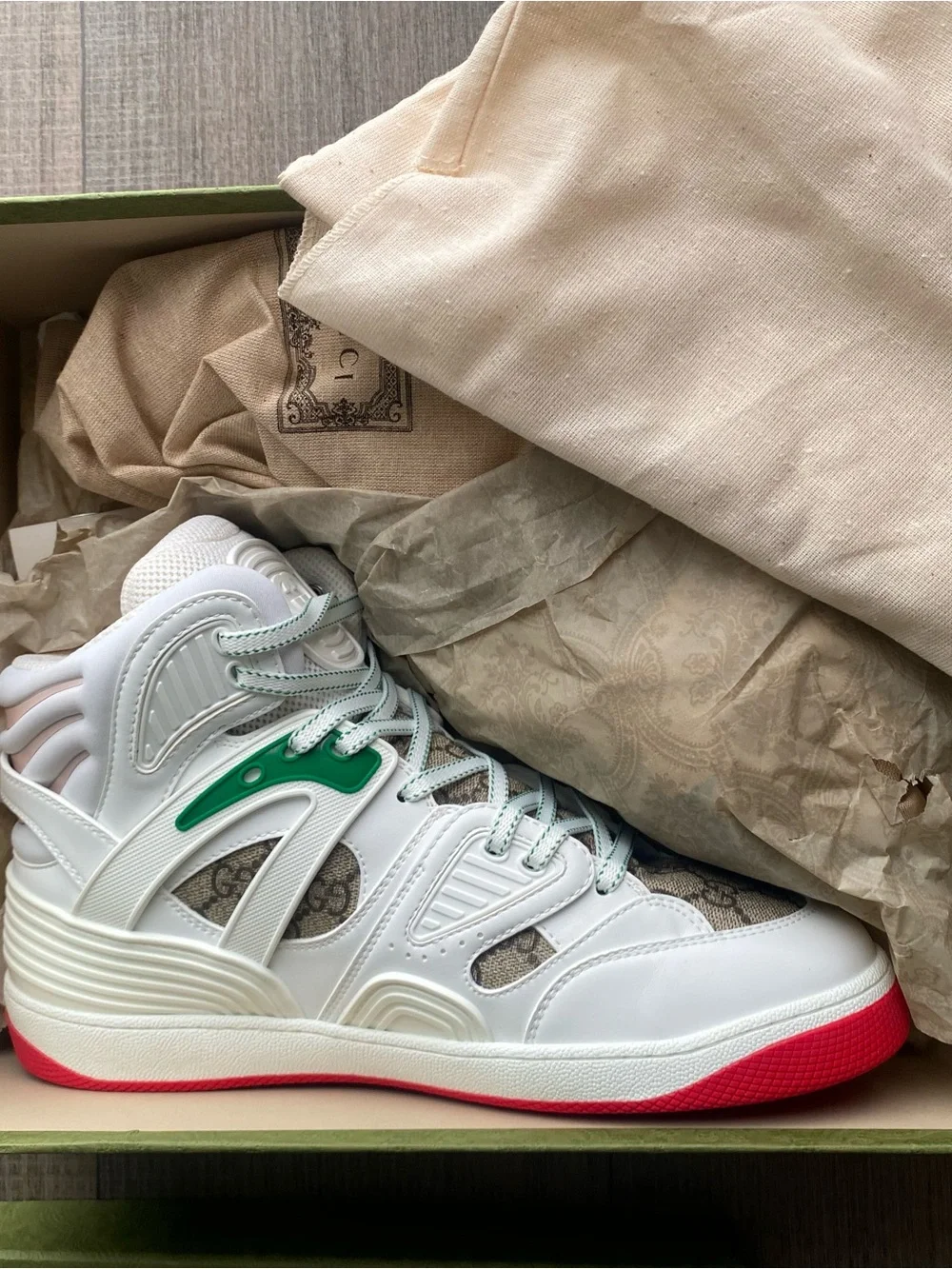 Gucci White Leather & Green Accent Low-Top Sneaker with Red Sole